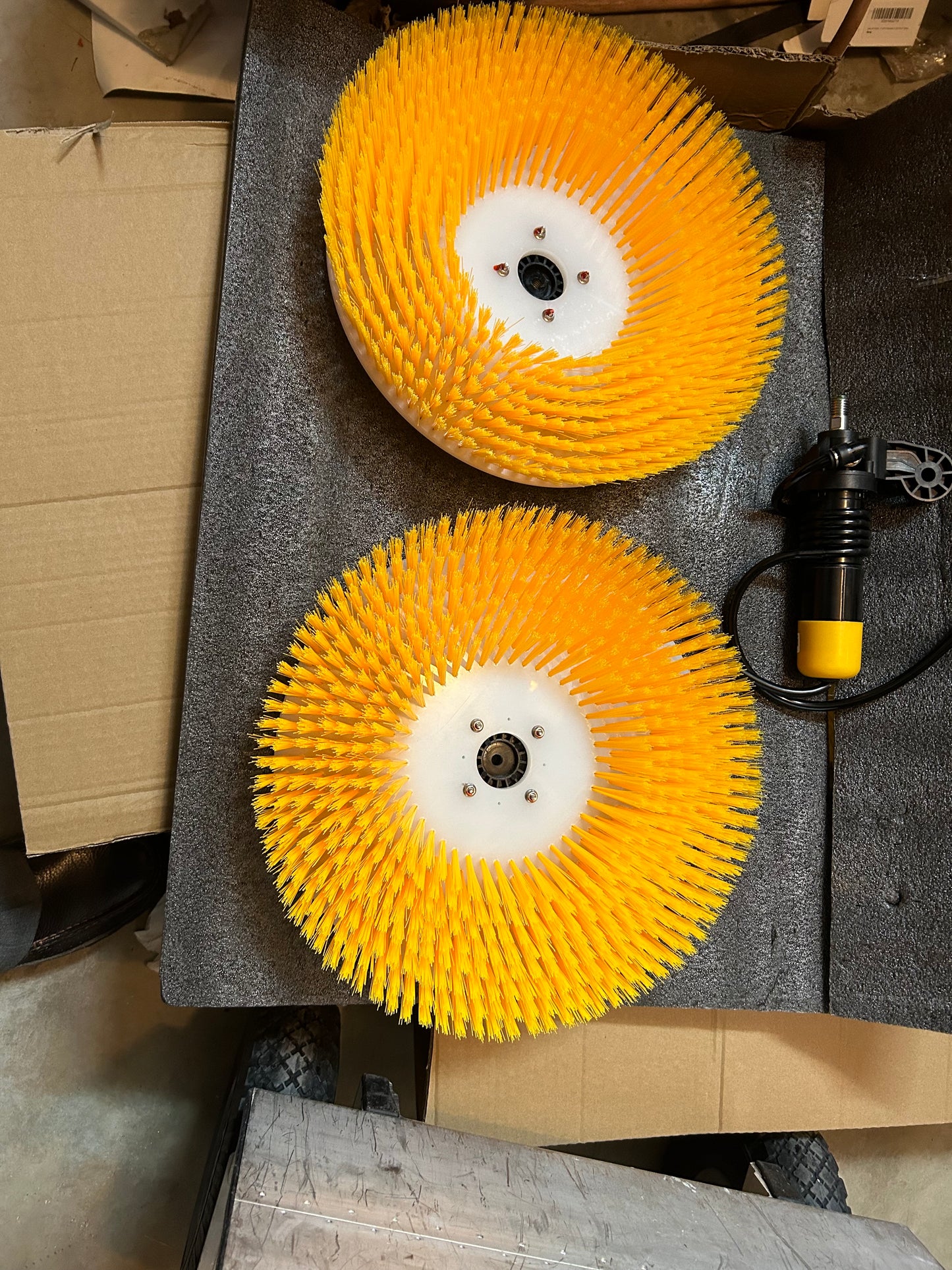 Solar Auto Brush