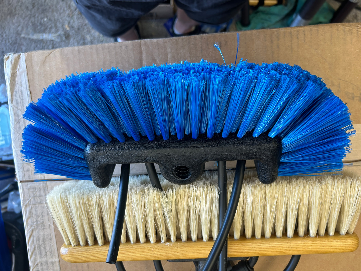 10" Nylon Water Fed Football Brush
