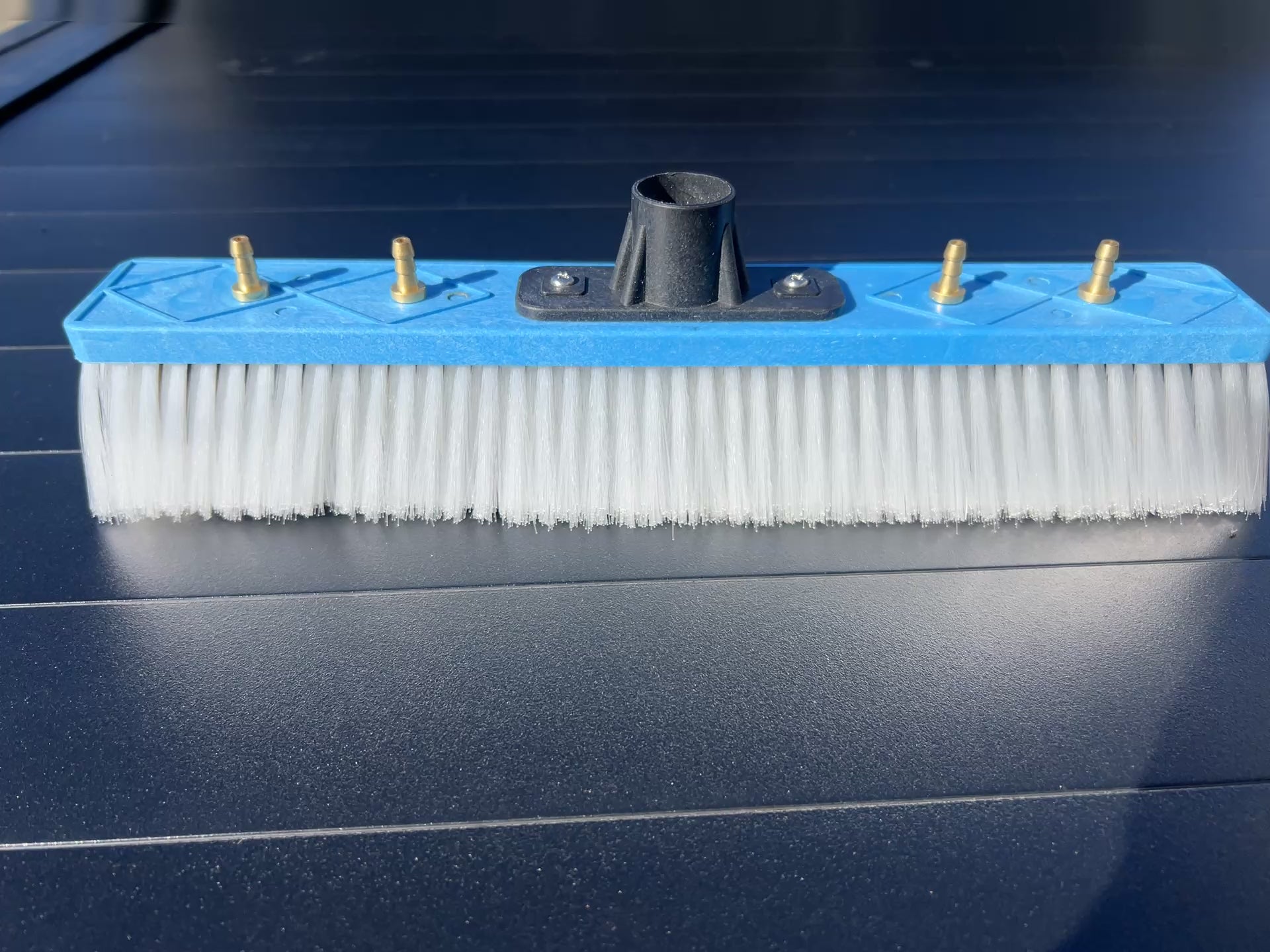 24" Hog Naylon Solar Brush